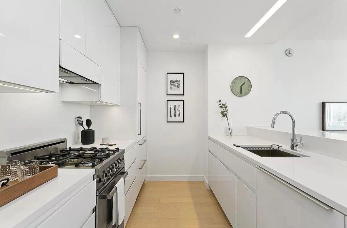 1 Stop To Midtown Amazing View Luxury High Rise Corner 1 Bedroom *